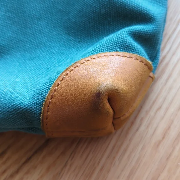 Davan. Women's Shoulder Bag. - Picture 3 of 13